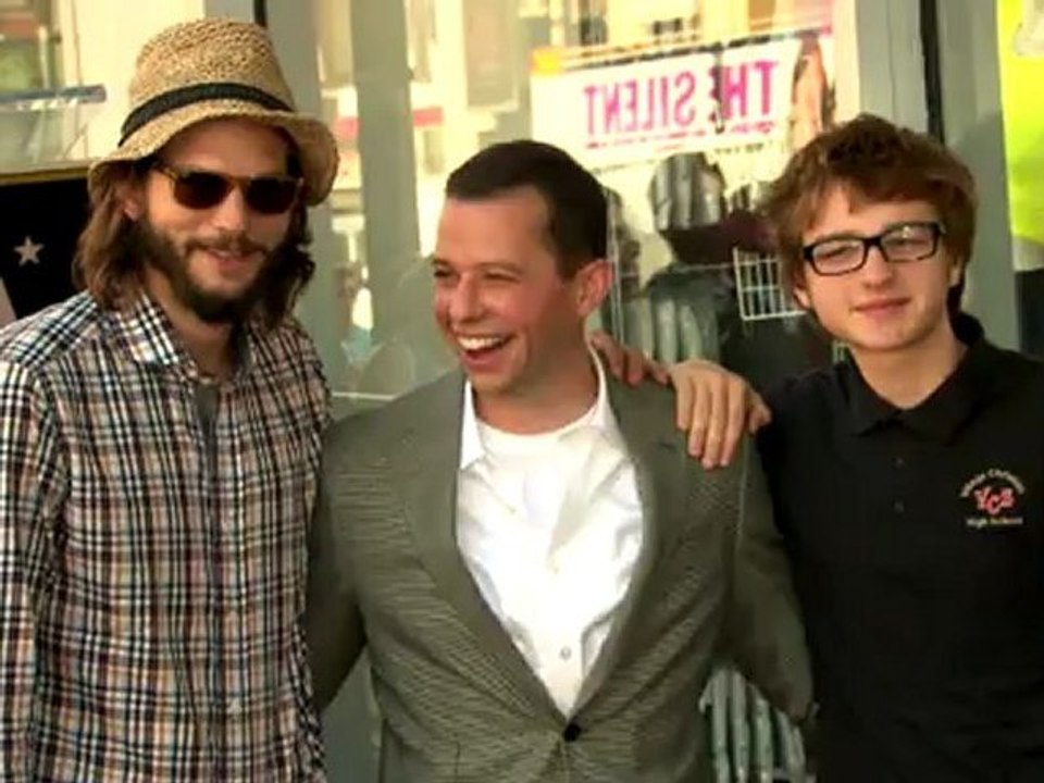 Angus T Jones trifft Fan