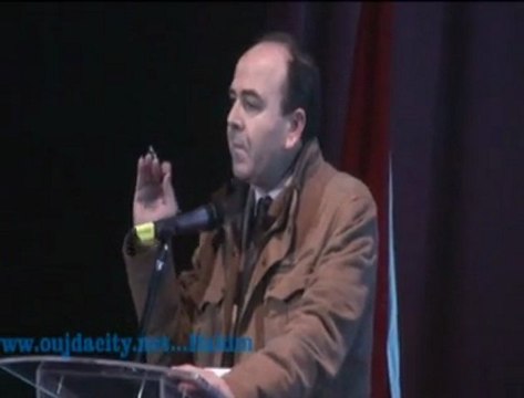 من وجدة حكيم بنشماس عضو المكتب السياسي لحزب الاصالة والمعاصرة يوجه انتقادات لاذعة لحكومة عبد الاله بنكيران