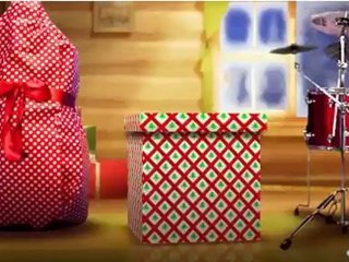 Videoclip "Rockin around the christmas three" interpretado por los integrantes del grupo Doteros