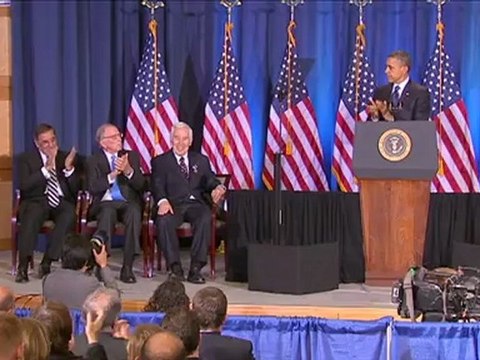 Obama adverte Assad contra uso de armas químicas