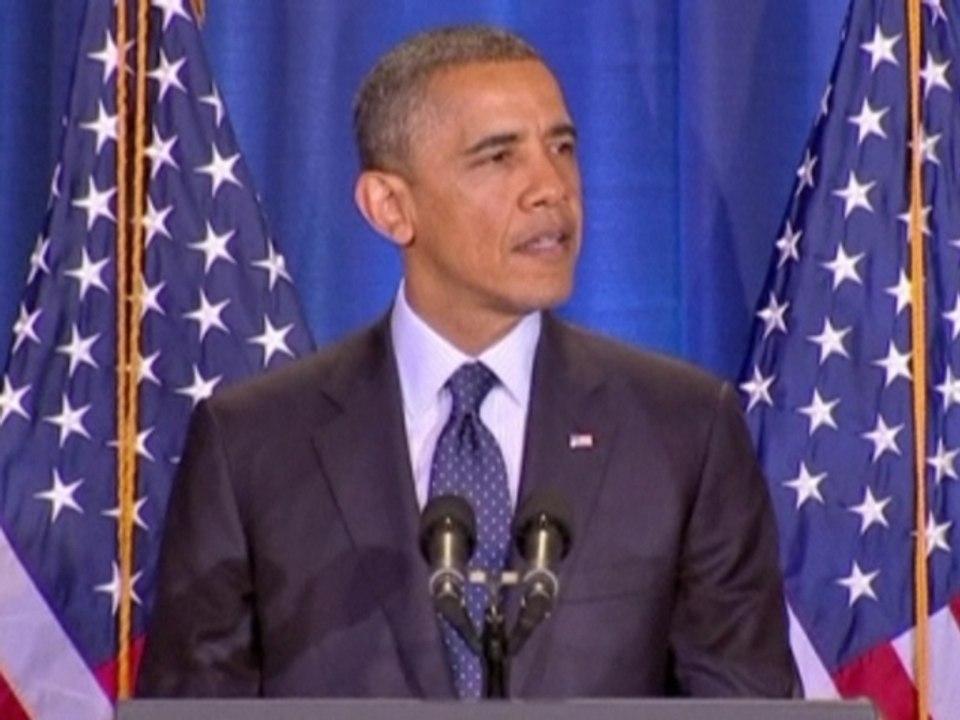 Obama warns Assad against use of chemical weapons