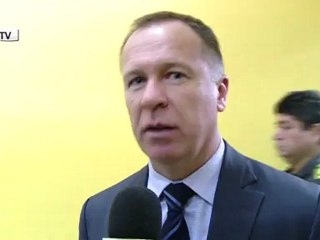 Mano Menezes celebra evolução da Seleção em 2012  21. nov. 2012