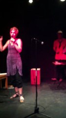 lossa moelle au chapeau rouge...scène ouverte juillet 2012 Festival d'Avignon