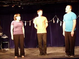 "TRIPLETTE" théâtre d'impro du 27 novembre 2012. Sujet: la terre se réchauffe, où vont les manchots? contrainte: sans les mains.