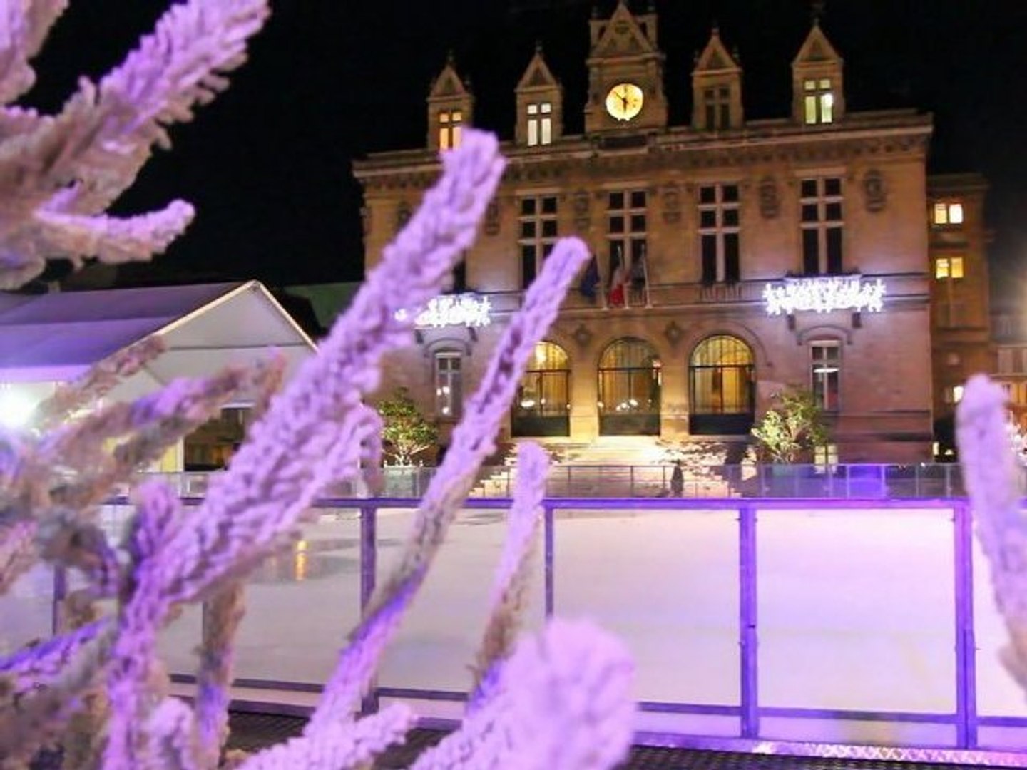Vincennes en fête de Noêl illuminations patinoire magèges animations 2012 -  Vidéo Dailymotion