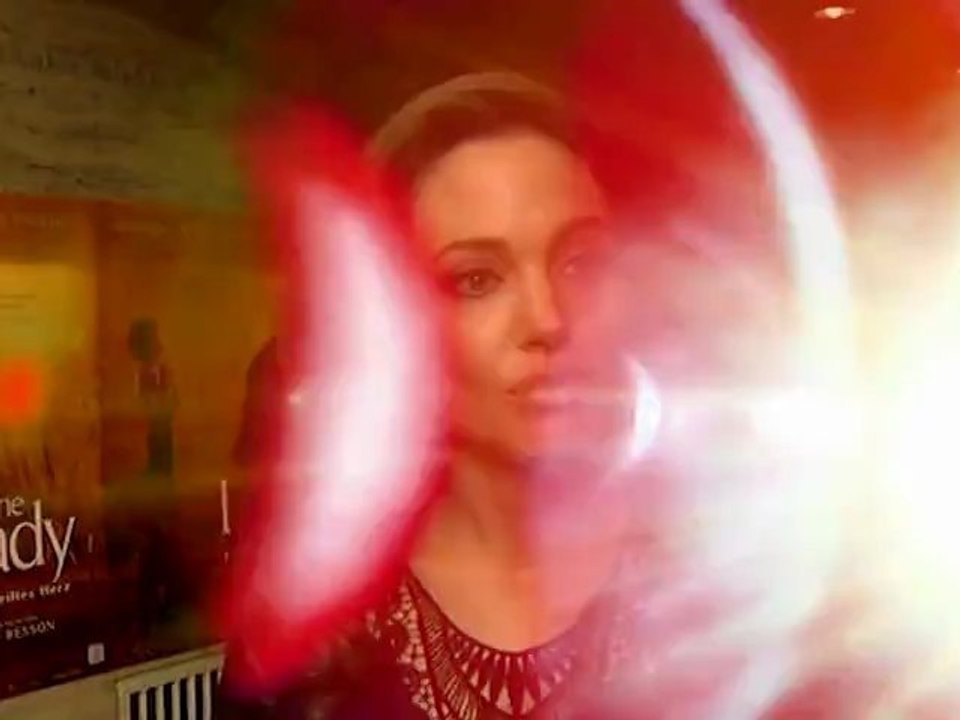 Angelina Jolie Vows to Quit Acting to Spend Time With Her Children