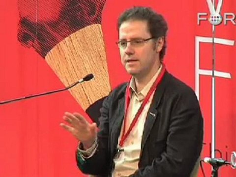 Gerry Simpson Defines War Crimes