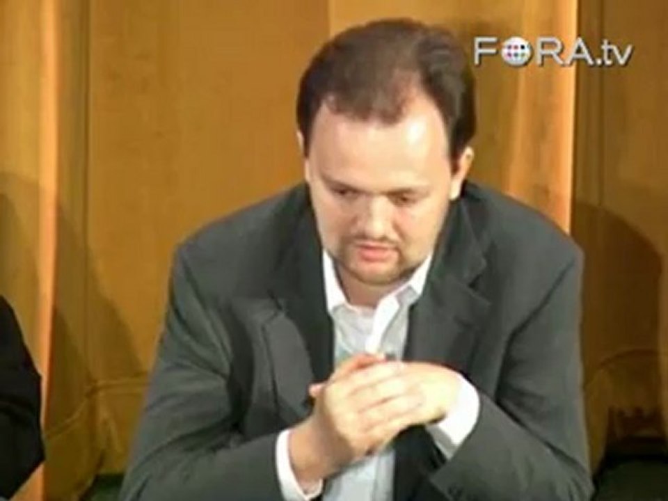 Ross Douthat: Sarah Palin Embodies the Future of the GOP