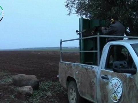 Amateur footage: Syrian forces bombard rebel districts