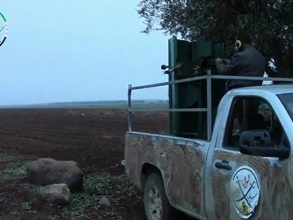 Amateur footage: Syrian forces bombard rebel districts