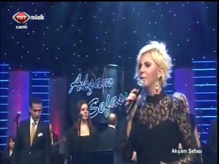 Ayşe İnak Ekiz-Saçların Tarumar Gözlerinde Nem