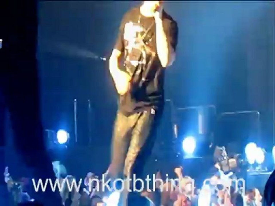 NKOTBSB Don't turn out the lights