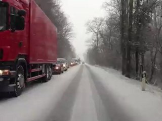 Neige sur la RN 57 7 décembre 2012