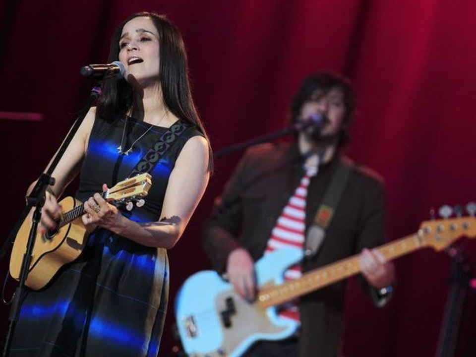 Mexican Popstar Julieta Venegas Wows Fans In Cuba For U.N. Campaign