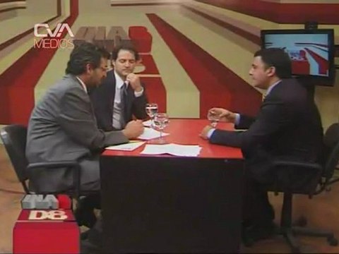 CanalC-Dia8-04dic12.GustavoCordoba.00