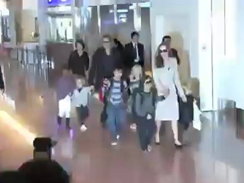 Angelina Jolie Vows to Quit Acting