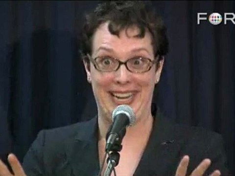 Julia Angwin: Social Networking All About 'Broadcasting'