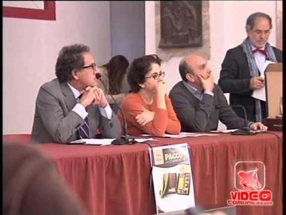 Napoli - Facciamo un pacco alla camorra (23.11.12)