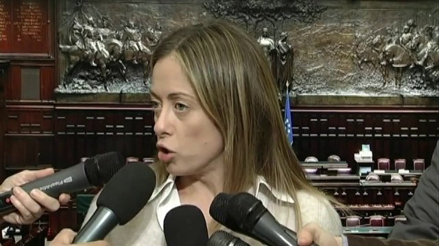 Meloni - Non si può tornare indietro, Berlusconi si presenti alle primarie (27.11.12)