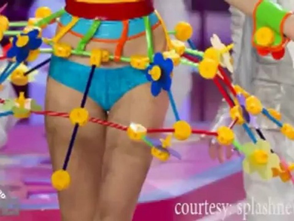 Justin Bieber DROOLS over Victoria Secrets's Models