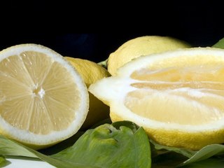 Limone Interdonato di Sicilia IGP - Un limone da mangiare come una mela