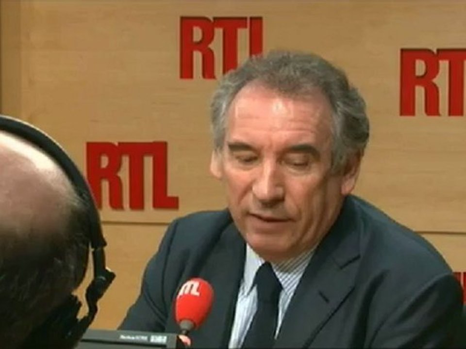 François Bayrou, président du MoDem", réagit dans "RTL Midi"