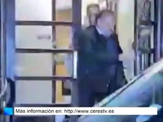 El príncipe Guillermo sale del hospital tras visitar a Kate Middleton