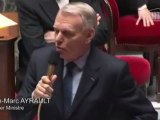 Ayrault moque à nouveau le groupe R-UMP à l'Assemblée