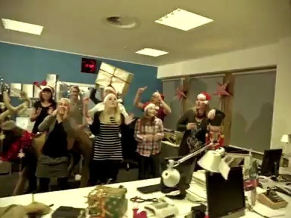 94,3 rs2 - Last Christmas Lip Dub