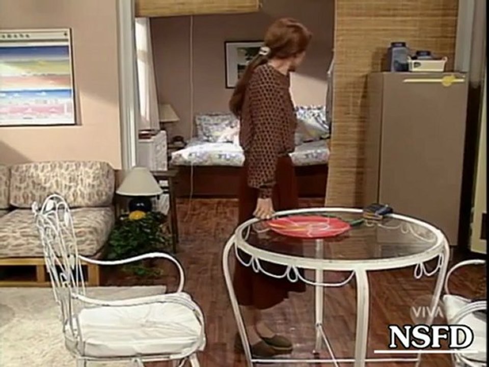 FELICIDADE - Helena e Ametista discutem feio