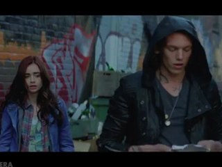 CAZADORES DE SOMBRAS: CIUDAD DE HUESO - Trailer español HD