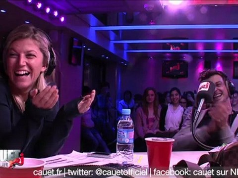 Deux meufs se font griller en beauté au super jeu