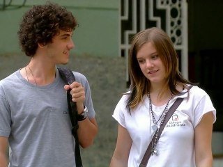 Lia aceita voltar a dar aulas para Gil contrariando Dinho
