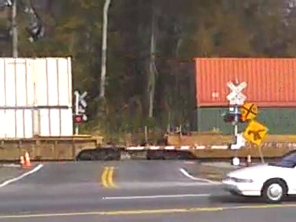 Norfolk Southern stack train east through Mableton Ga. (2)
