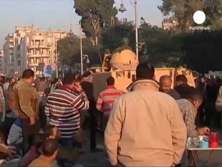 Egitto, carri armati schierati a difesa del palazzo...