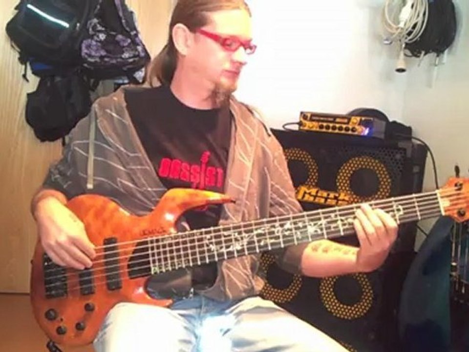 Listen to the music - Doobie Brothers - Bass Cover
