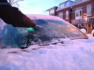 Verkeer heeft last van sneeuw en gladheid - RTV Noord