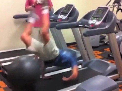 Top 5 : la compile des chutes sur tapis roulants