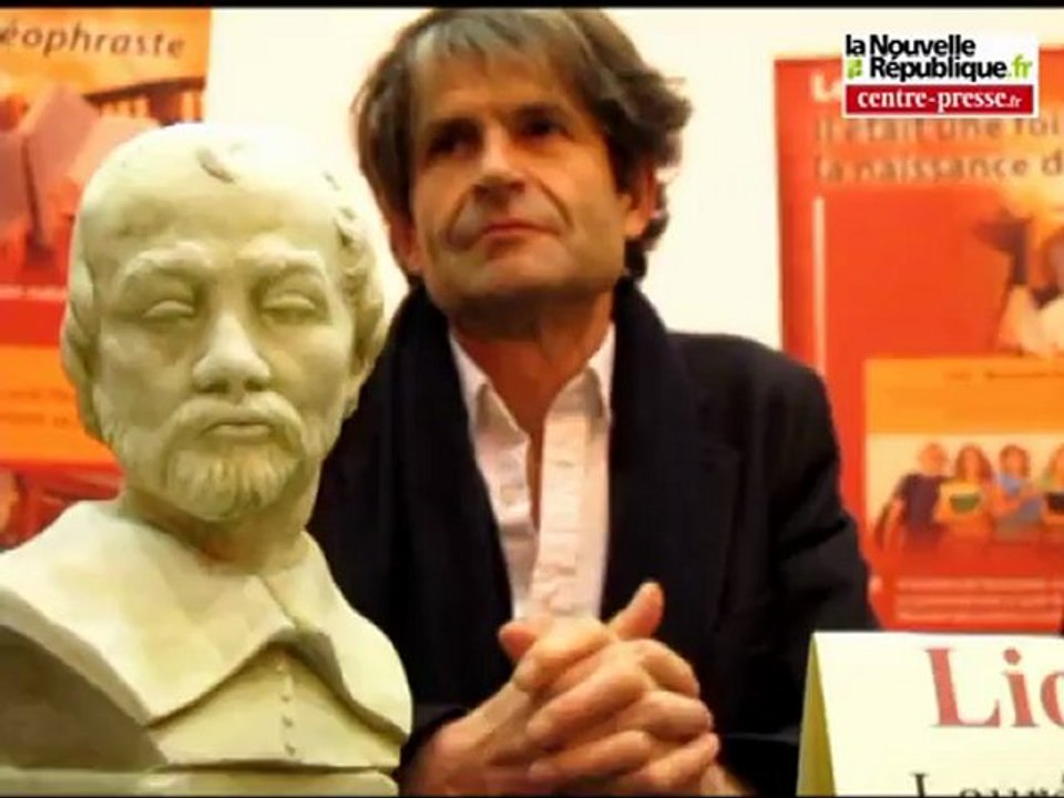 VIDEO Loudun: Lionel Duroy, renaudot des lycéens 2012, rencontre ceux qui l'ont primé