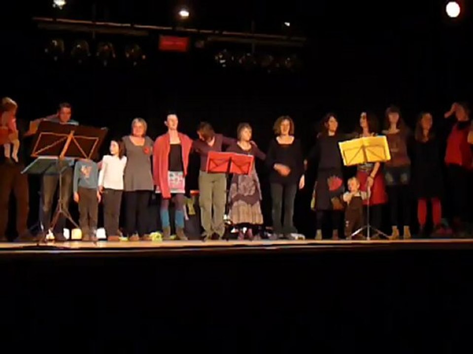 Chorale Aldente de Saint-Michel-de-Chabrillanoux. Chansons issues des chants populaires italiens.