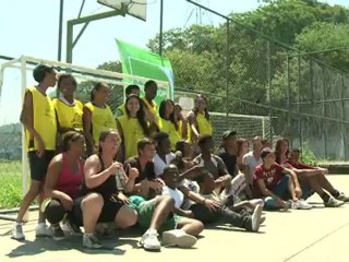 Fútbol para ayudar a los jóvenes
