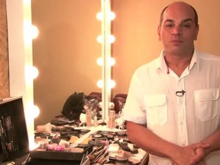 Aprenda a fazer o olhão puxado de Alinne Moraes