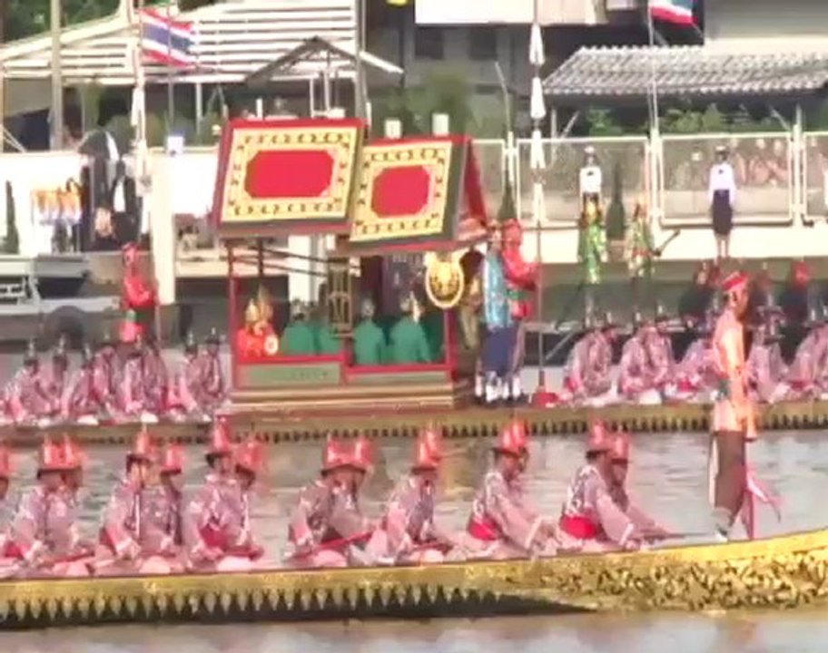 The_Royal_Barge_Procession_3_Min.mp4
