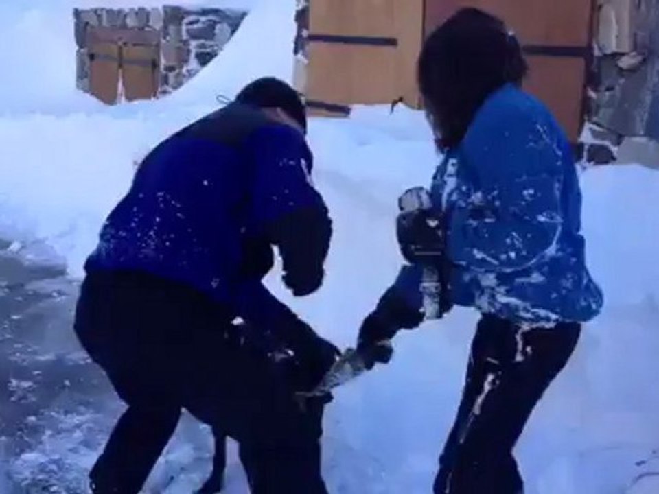 Pyrénées Pirineos Marina et le chien sauveteur d'avalanche Gun