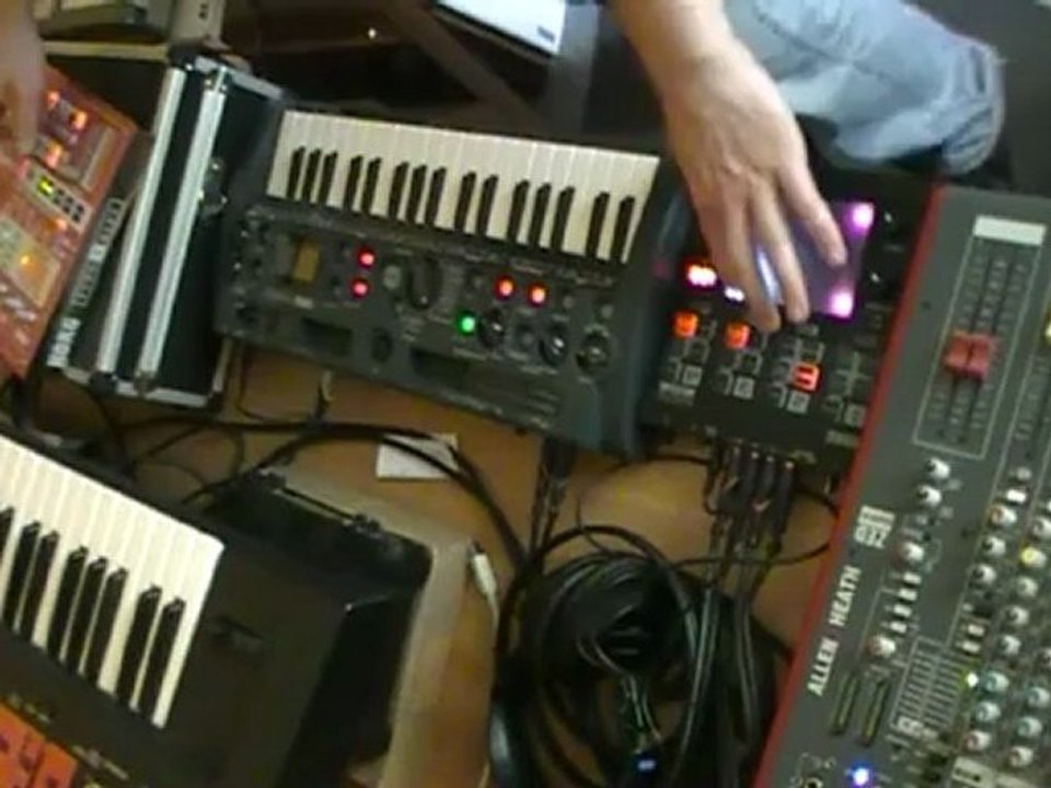 techno live jam. (Djead O.)