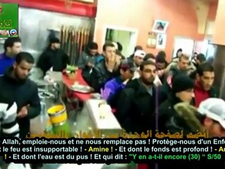 Tunisie Il est entré dans ce café pour prêcher alors qu_est-