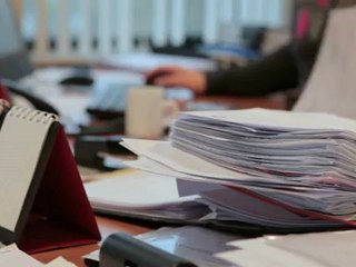 Dagelijks vertrouwelijk papier en documenten vernietiging