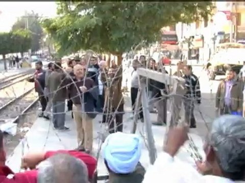 Egyptian army calls for dialogue to avoid, dark tunnel