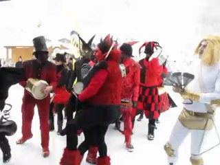 Ambiance au Criterium de la première neige 2012 Val d'Isère - batucada