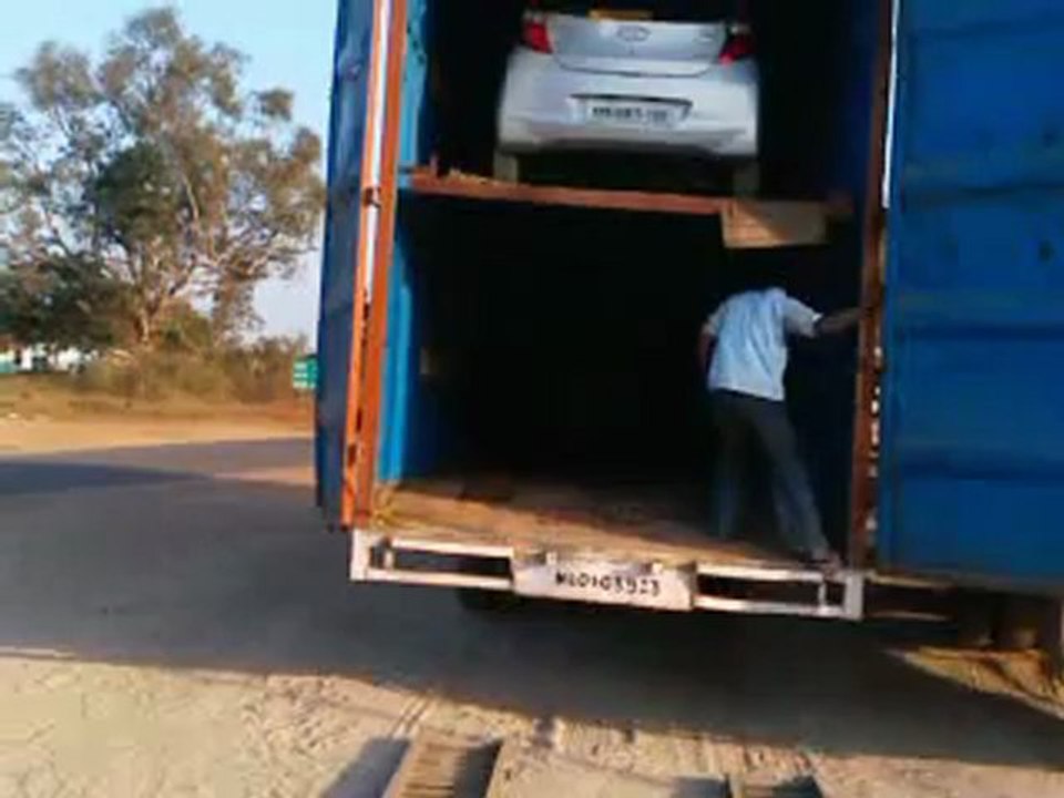 CAR TRANSPORTATION BY C L S PACKERS & MOVERS JAMSHEDPUR JHARKHAND